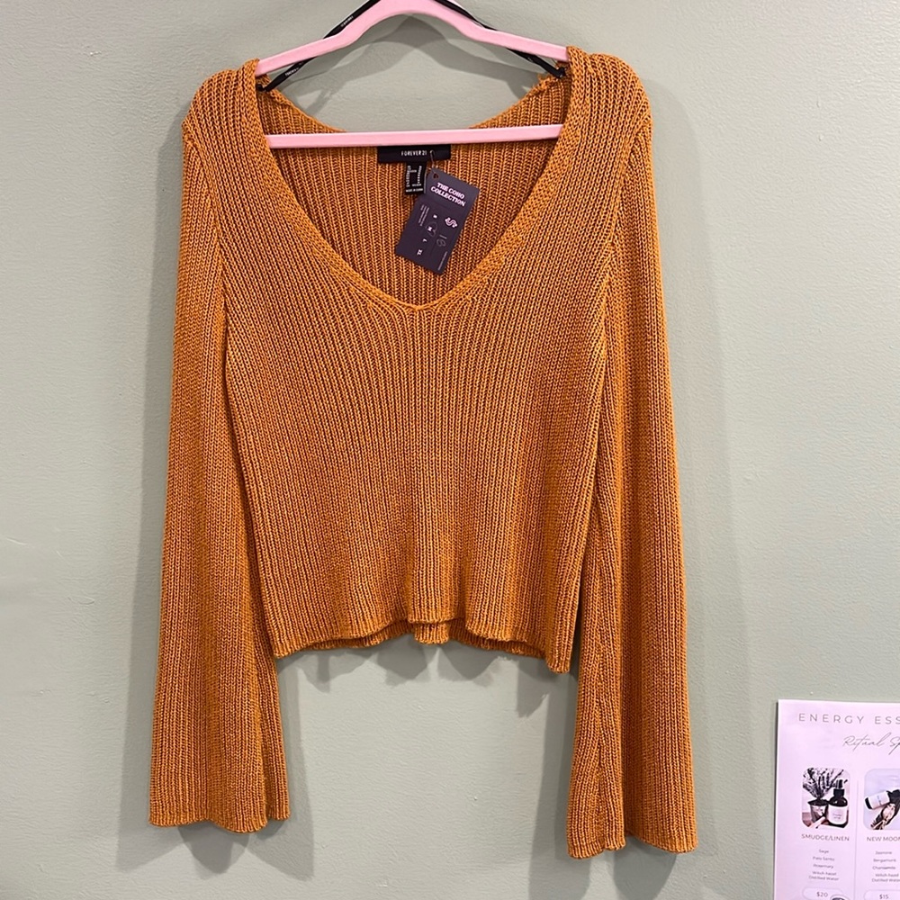 Forever 21 bell sleeve sweater